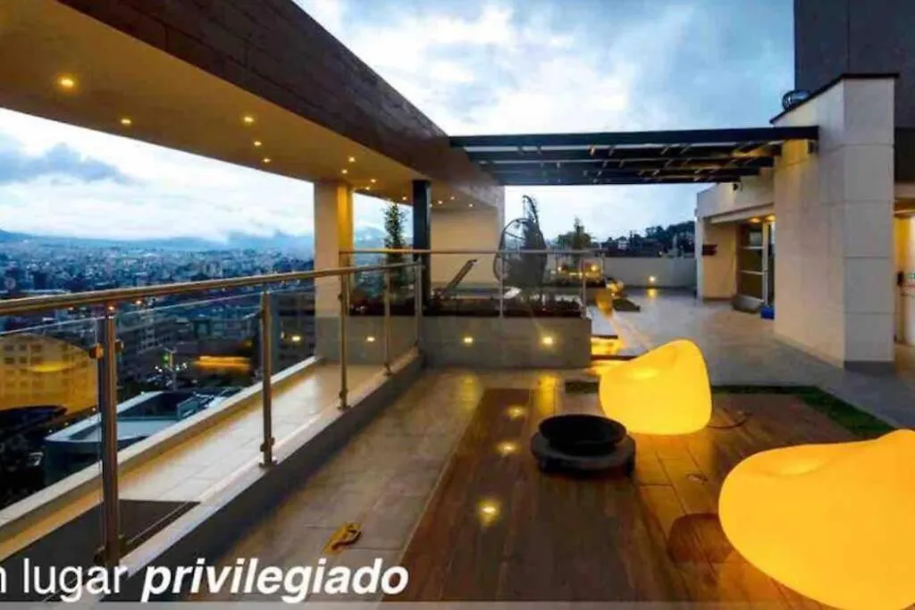 Modern Suite, Excellent Location! Quito Apartment
